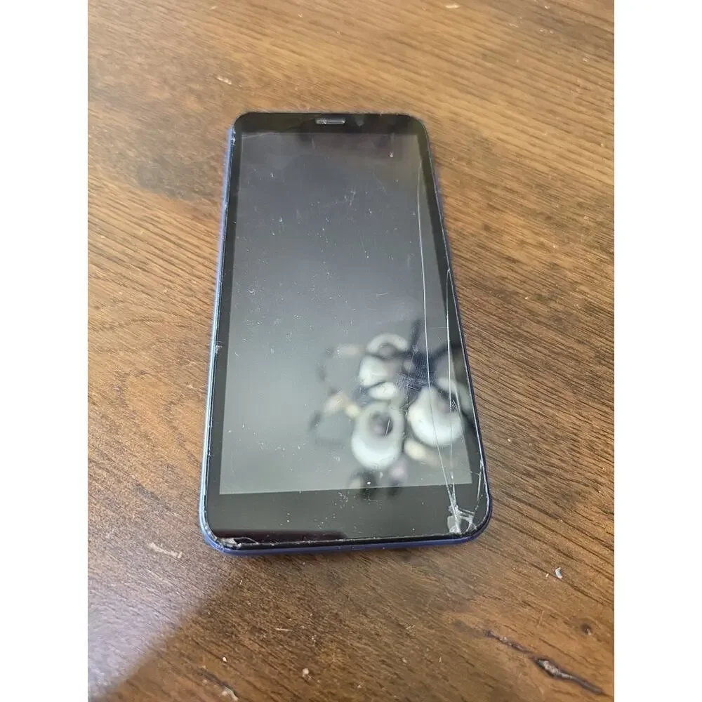 Wiko Voix Android Go Edition‎ Smartphone – Blue – Cracked Screen – Powers On